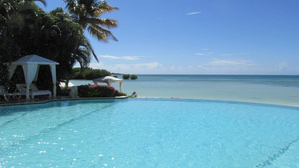 Grand Bahia Ocean View Hotel Кабо-Рохо Экстерьер фото